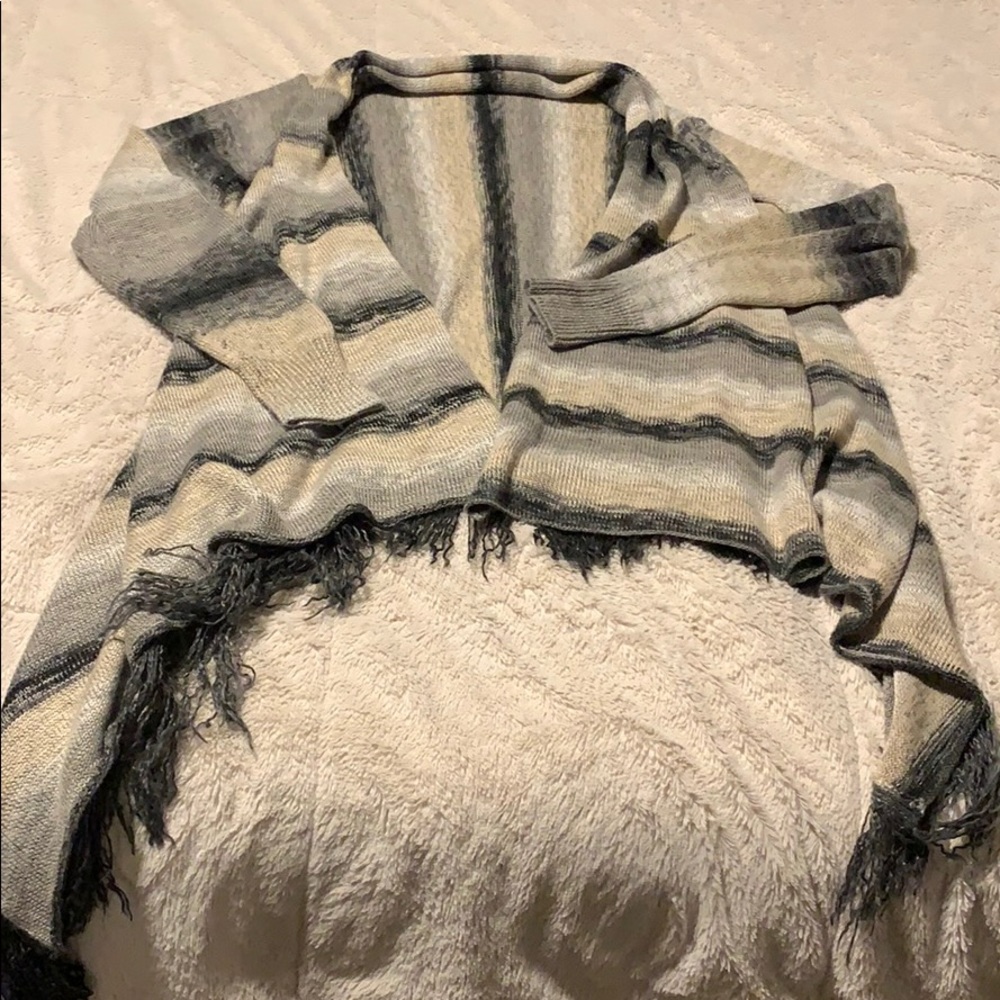Maurices sweater